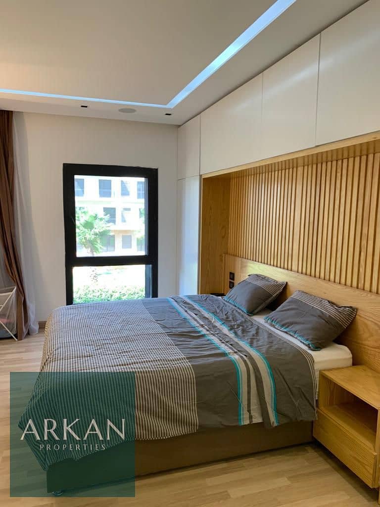 6 d7db8d47-0a5b-4b15-ae6b-2765b8c6f0f1. jpg