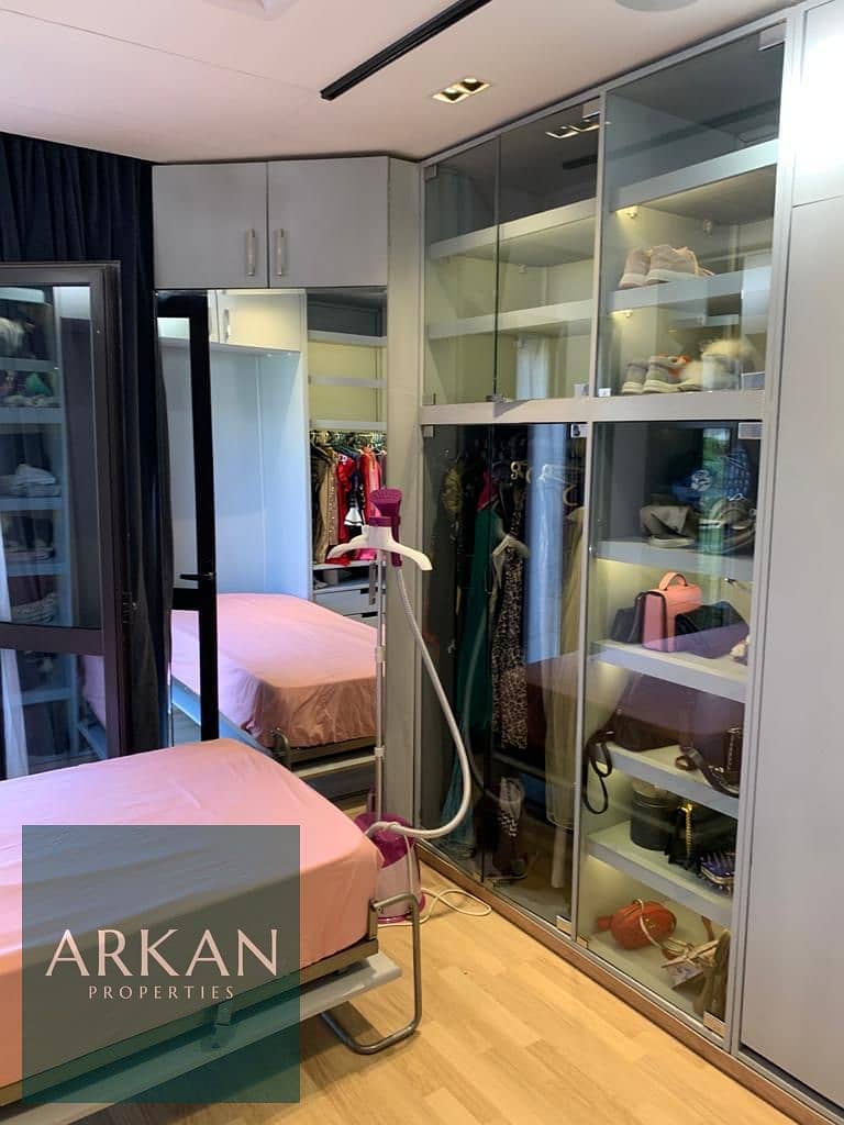 11 8d218deb-a861-4d4f-9940-dc723cb646d0. jpg