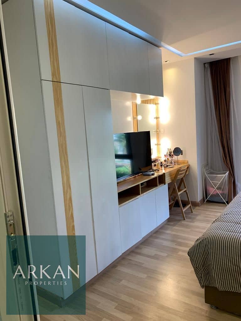 12 09b67952-ea37-45e0-be95-db9a35e57353. jpg