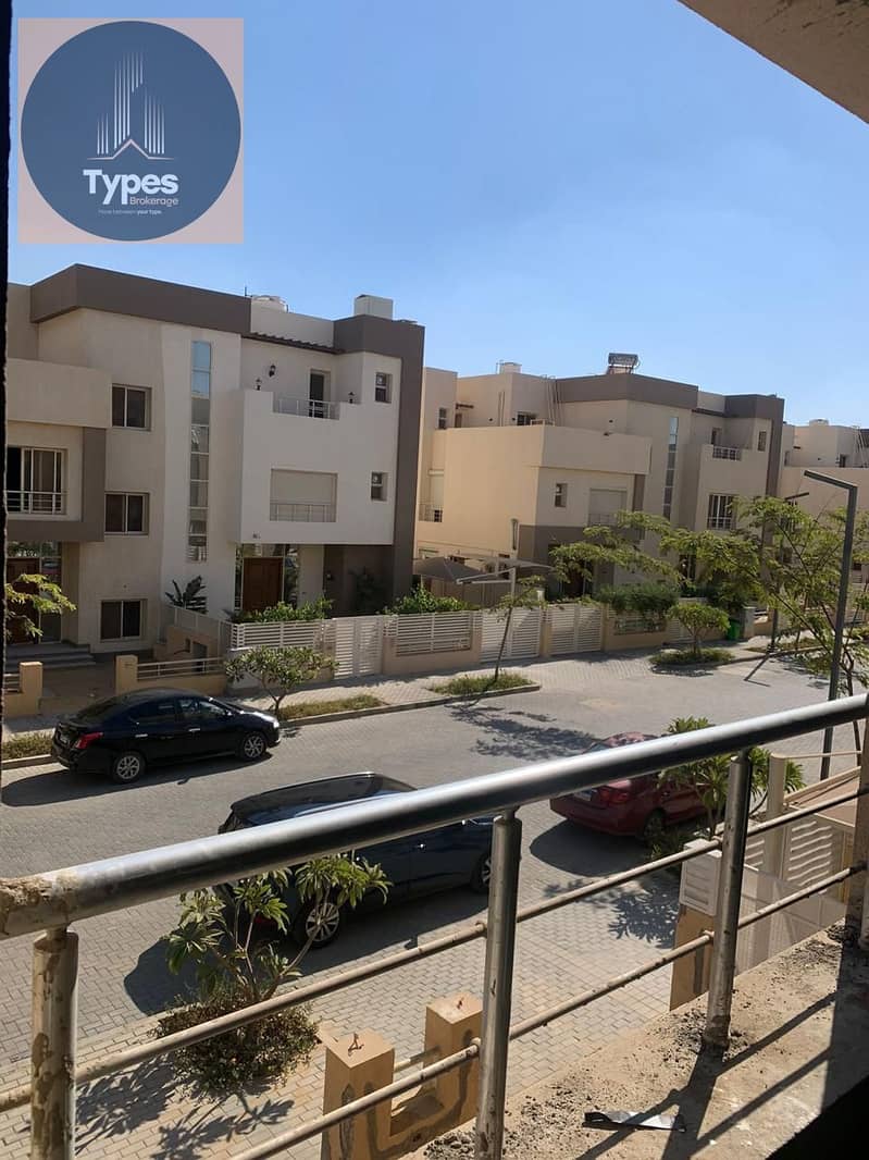 2 992f3d2f-c425-4425-ab40-fed7d3ee4152. jpg