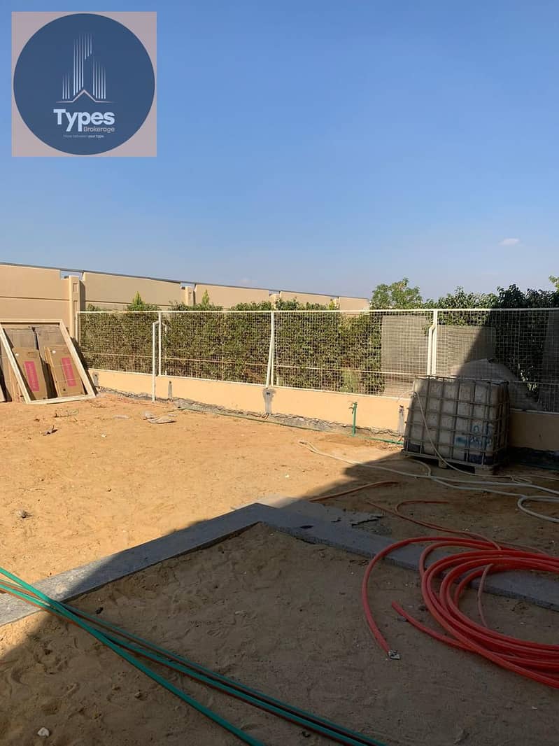 4 8ccf2ffc-65b3-4408-a54d-914c42176240. jpg