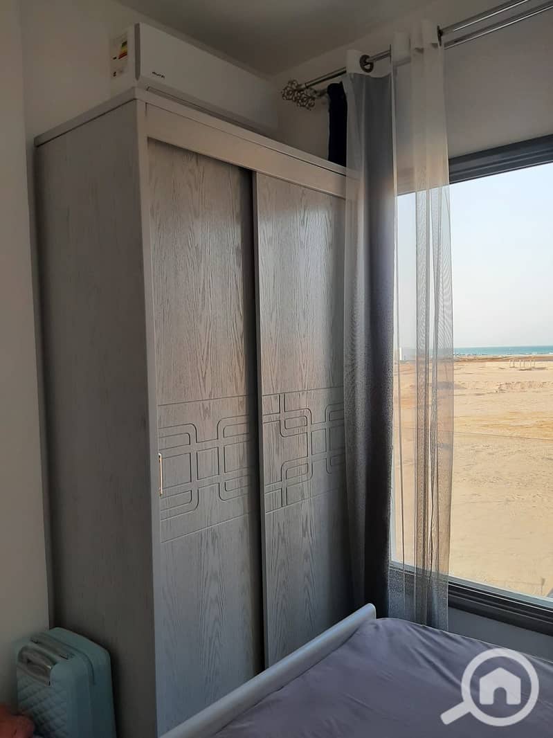 4 967e784f-39bd-4186-90ed-5a978e3ef97b. jpg