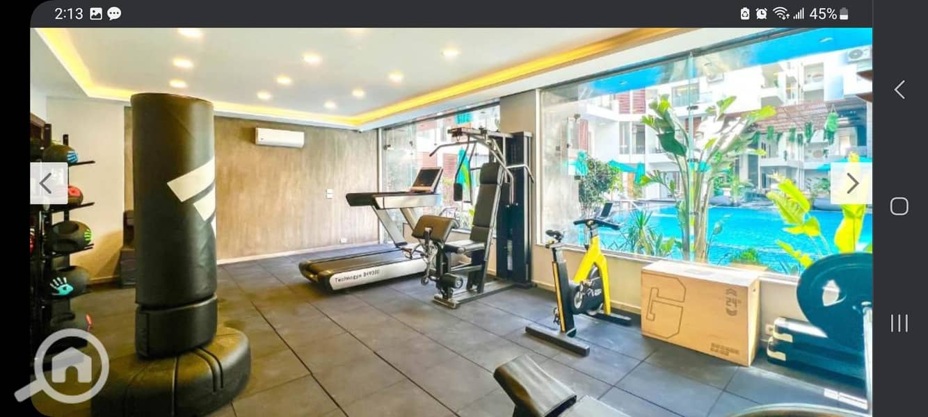 8 b896e001-7010-4805-8b48-c8a6d6a0191d. jpg