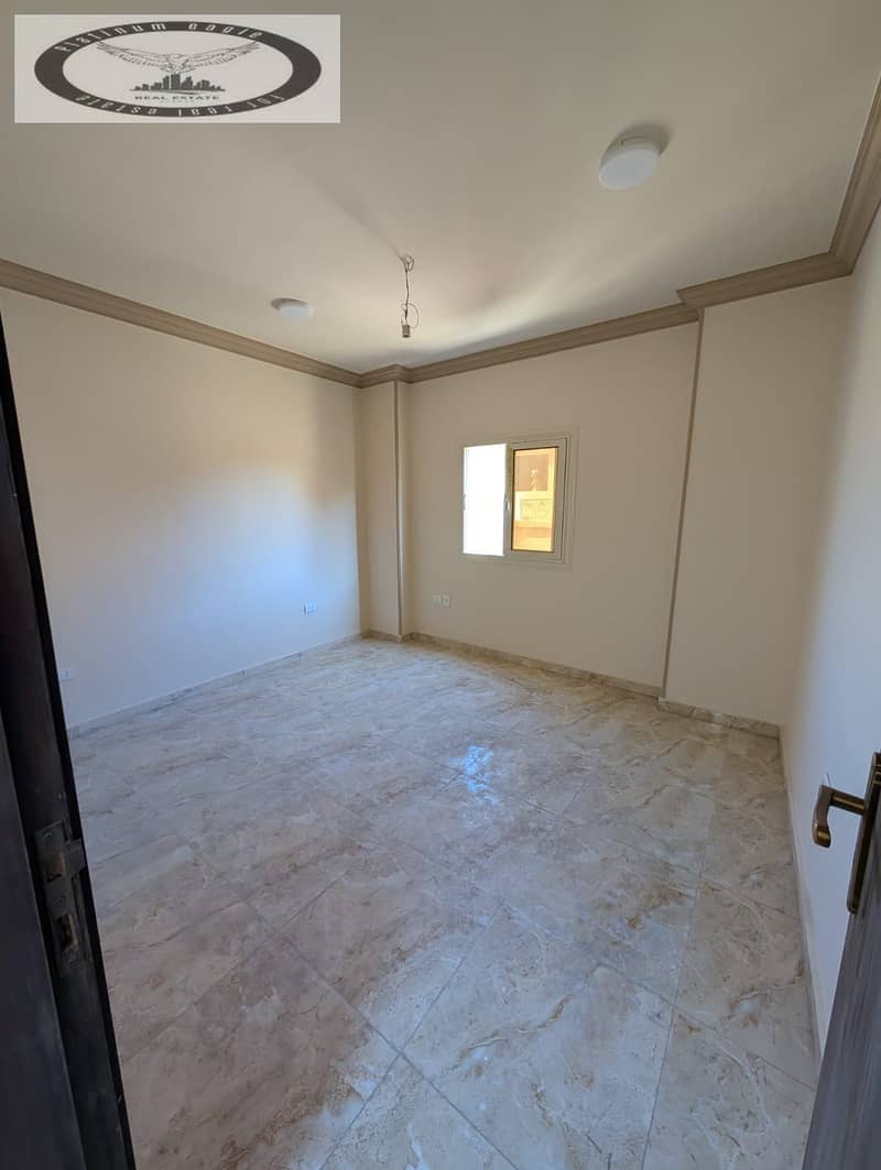 7 0ea4dca7-4432-46f6-8a4f-fd50e5827f61. jpg