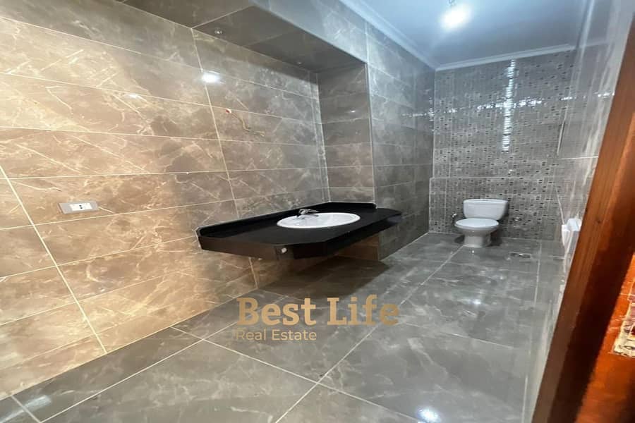 4 WhatsApp Image 2025-10-29 at 1.00. 22 PM (2). jpg