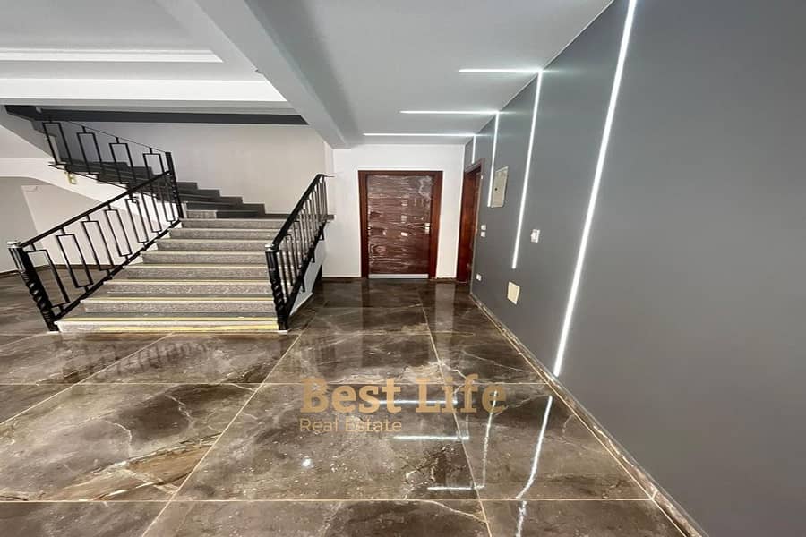 9 WhatsApp Image 2025-10-29 at 1.00. 24 PM (2). jpg