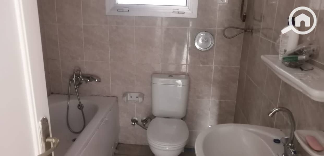 2 58e9824c-7b0c-4ffe-a77e-645bcec0e506. jpeg