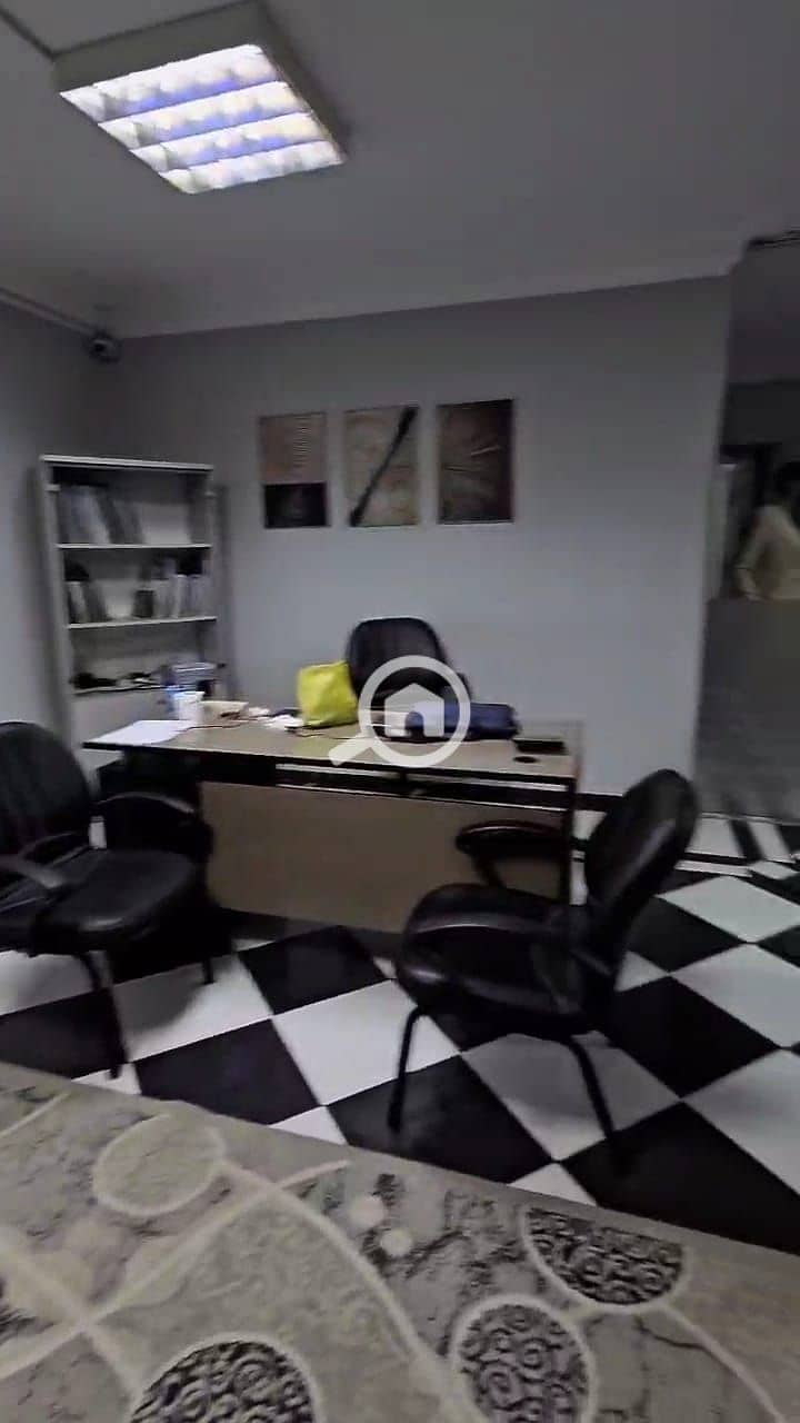 8 WhatsApp Image 2025-10-30 at 14.43. 47_3a903d44. jpg