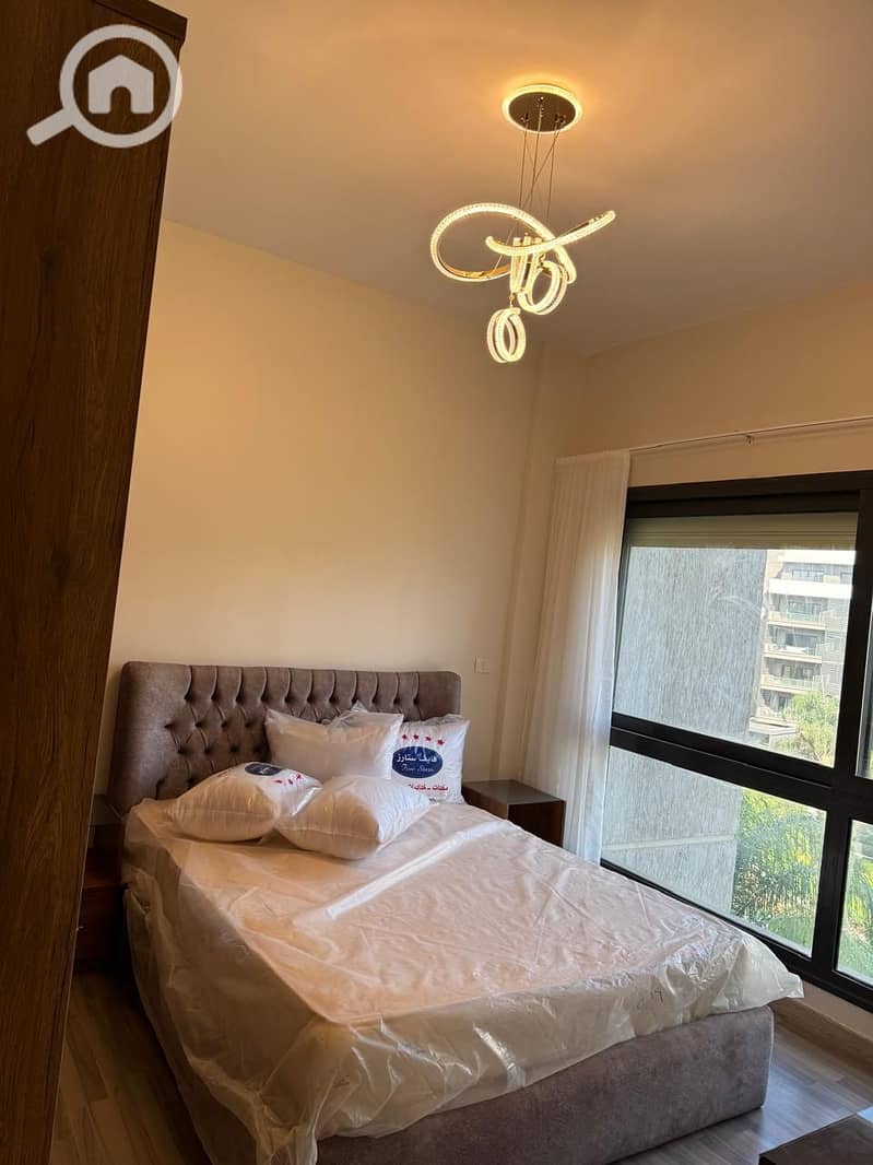 9 e28eea36-5695-41e7-8ee4-e8242575f92f. jpg