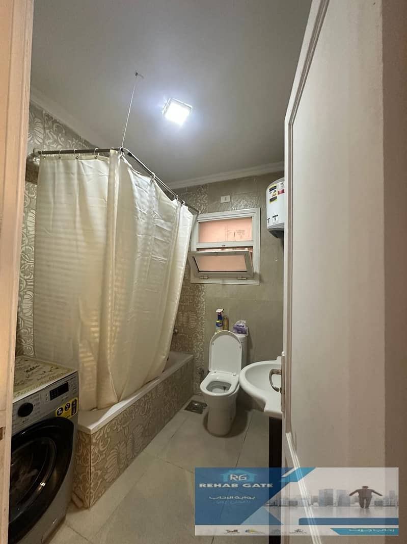 8 c2bb0e85-e0bf-4dab-bd96-4887135f19e8. jpg