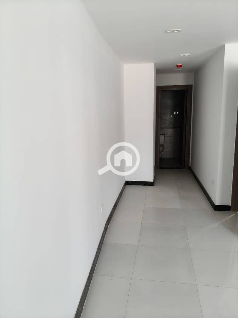 2 WhatsApp Image 2025-10-29 at 18.50. 30 (1). jpeg