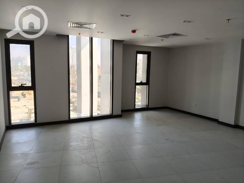 6 WhatsApp Image 2025-10-29 at 18.50. 31 (2). jpeg