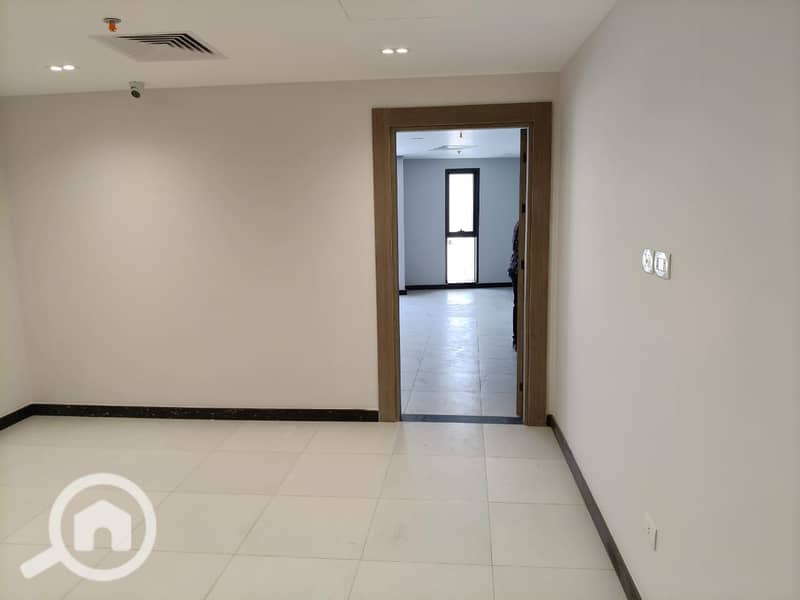 11 WhatsApp Image 2025-10-29 at 18.50. 33. jpeg