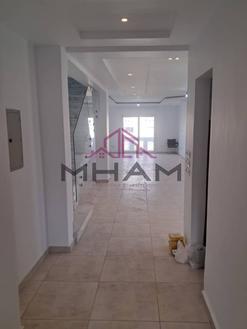 3 photo_5771896641341295475_y. jpg