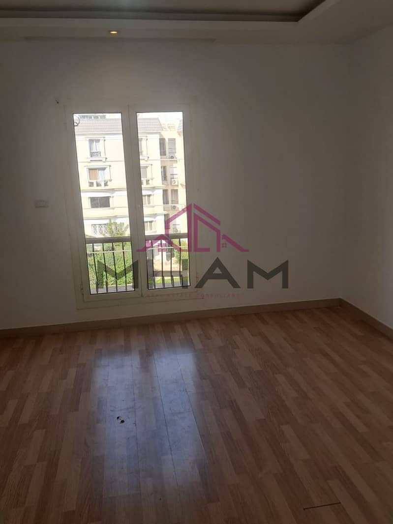 8 photo_5771896641341295480_y. jpg