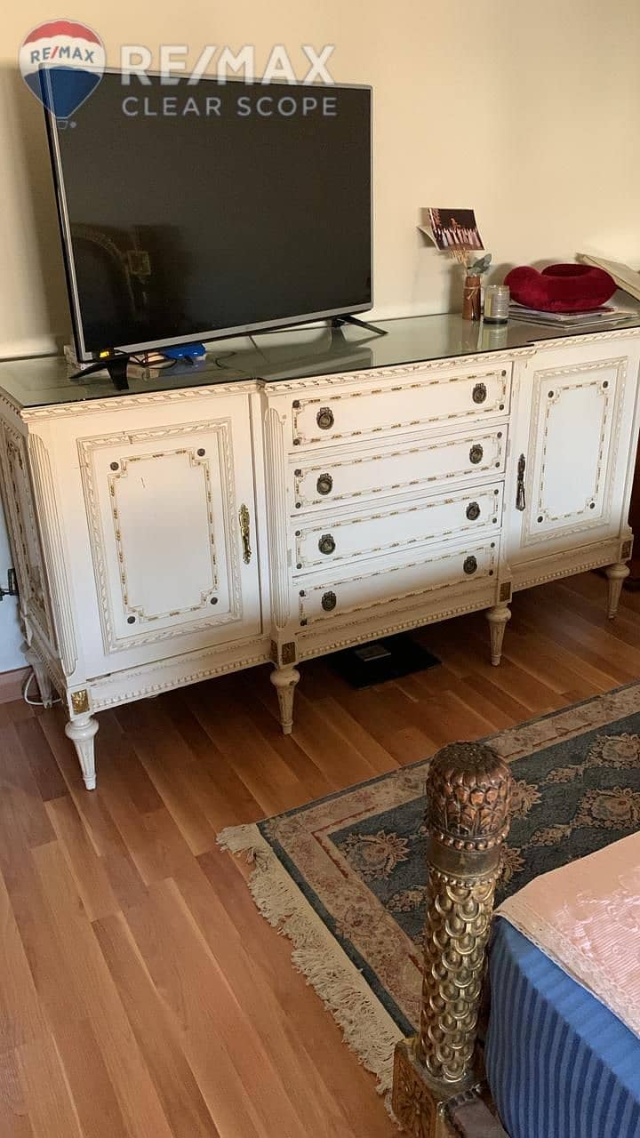 25 f8157dc8-ebaf-440b-a6fd-3c96f03840d2. jpg