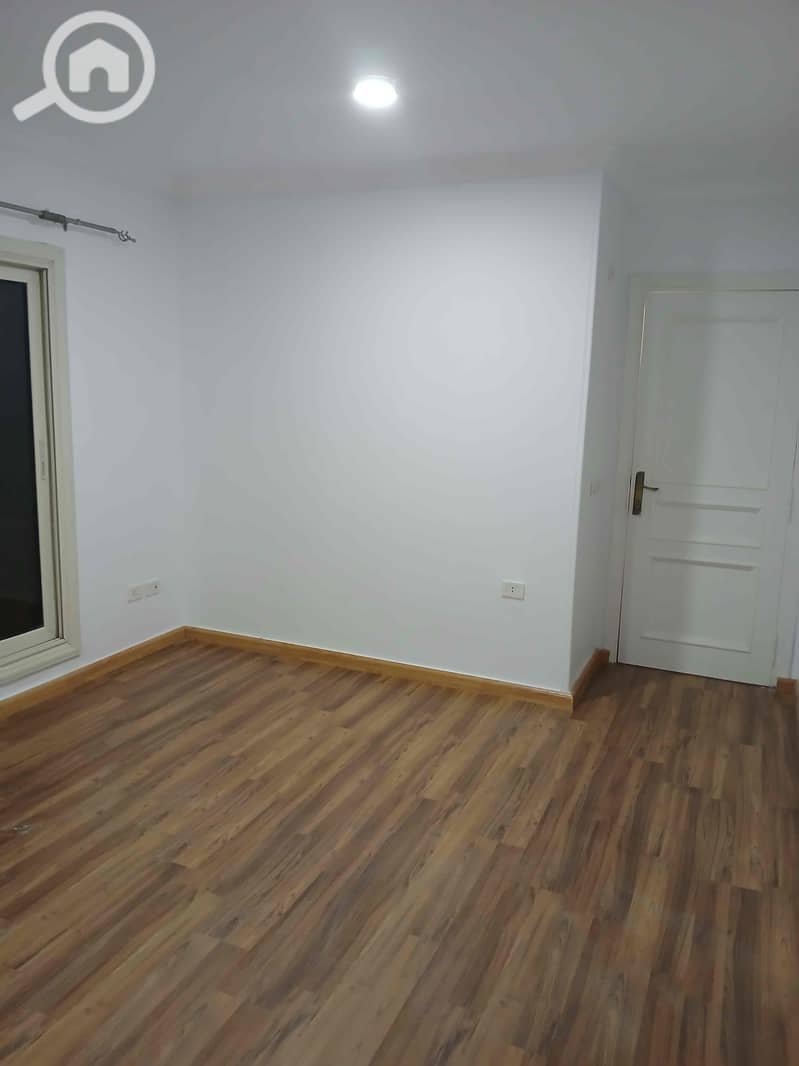 4 8573664b-2aee-40af-81be-14dd843485b1. jpg