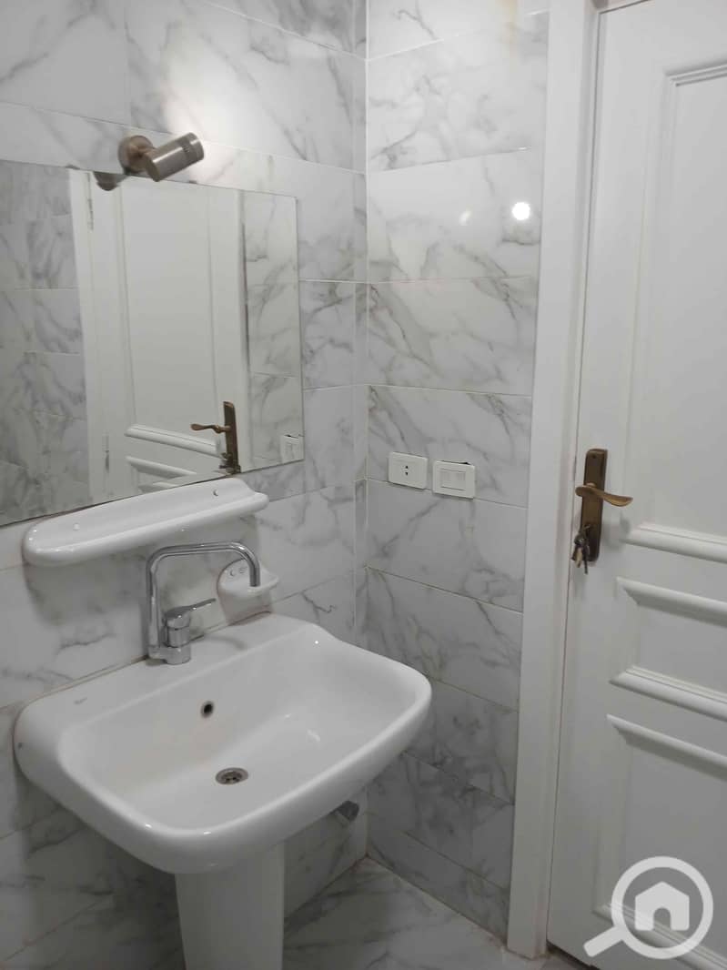 11 ca73cf04-e435-4143-aada-126872fa9149. jpg