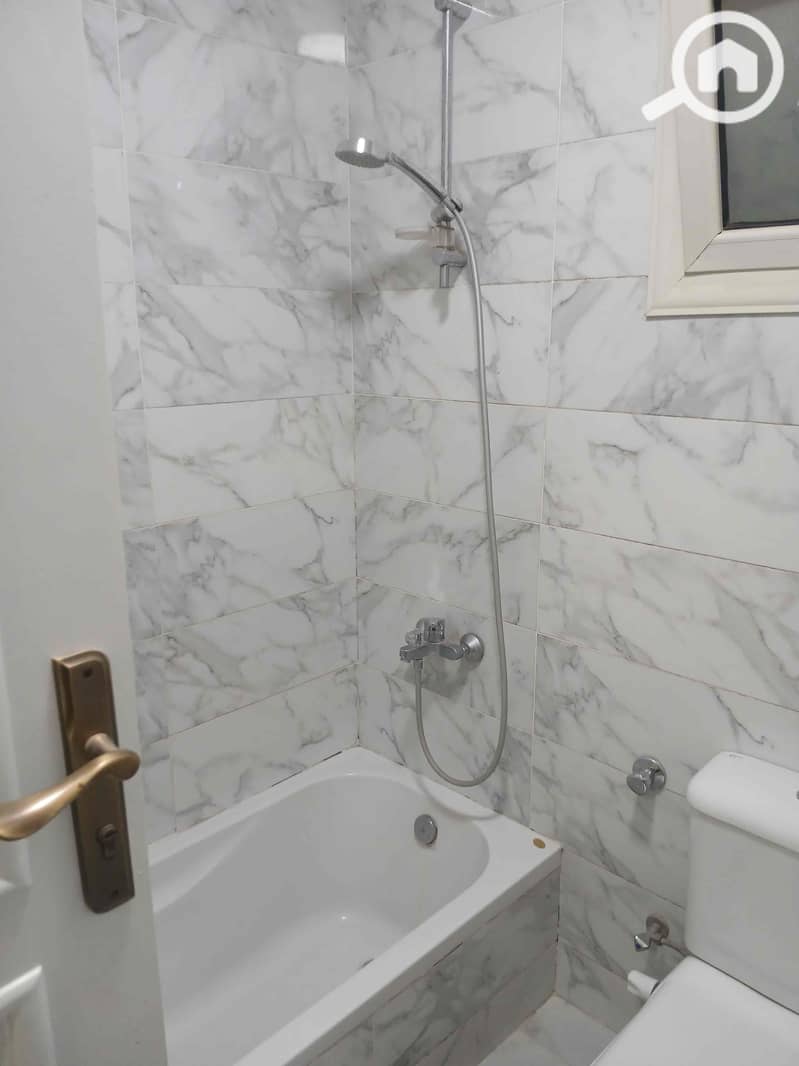 18 a1ac88ee-15b9-475d-8c27-756c8a5ea06a. jpg