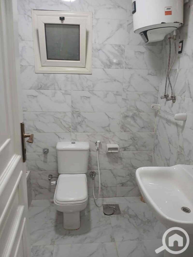 21 143e8f96-361d-475b-89f6-9d5691c08958. jpg