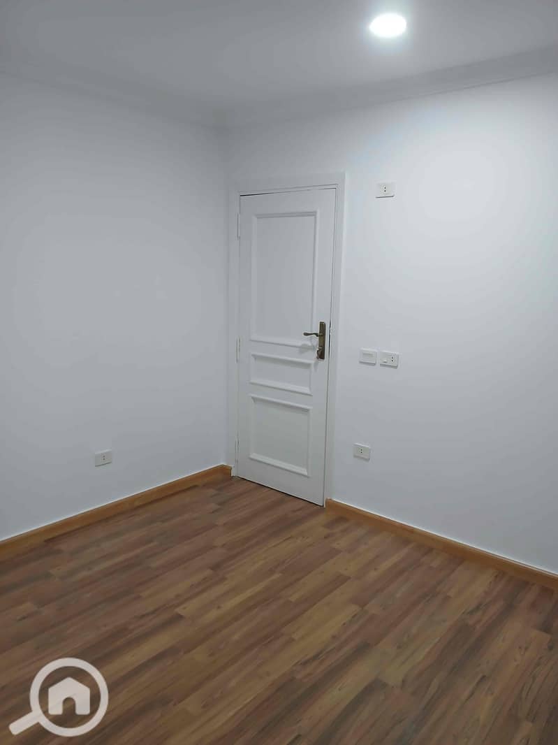 23 a41aba81-826c-462d-a7cf-2fd2e9bbf496. jpg