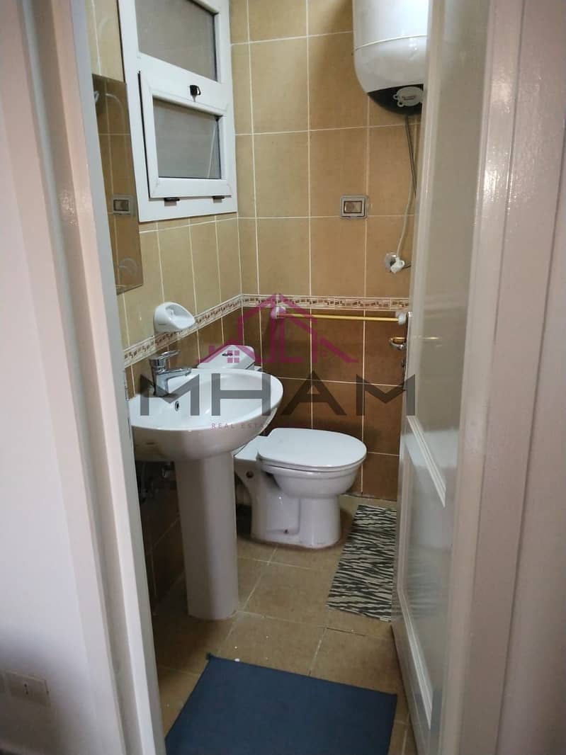 8 photo_5766927480143941072_y. jpg