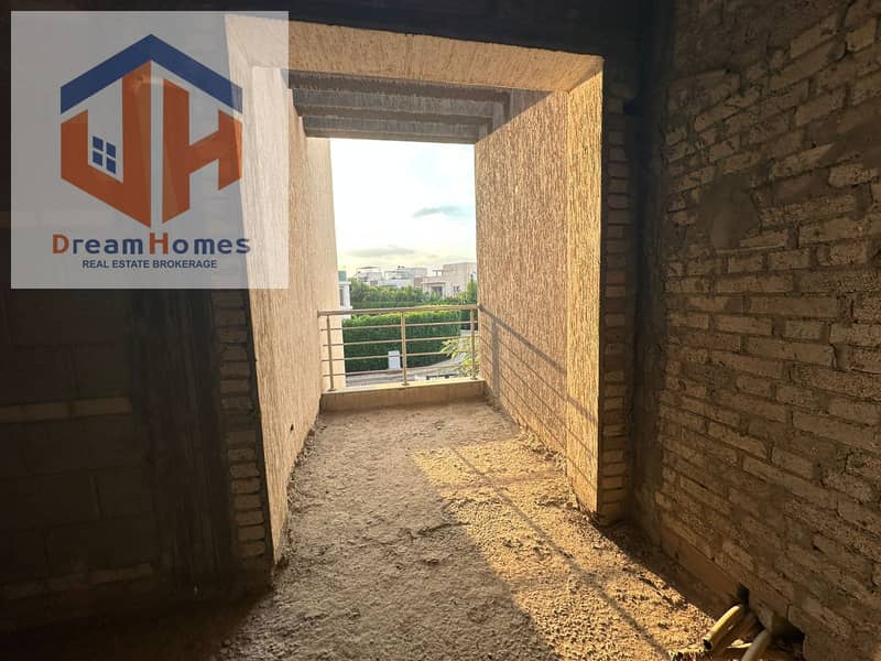 12 d647fbfb-043b-4104-8fe7-15afc262cd17. jpg