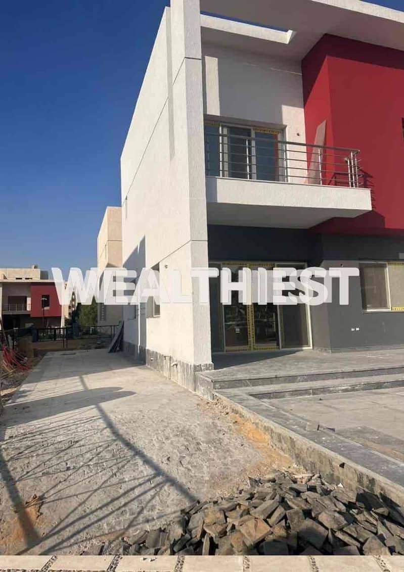 4 b481e276-cac6-4b47-b63c-a8e921d22e44. jpg