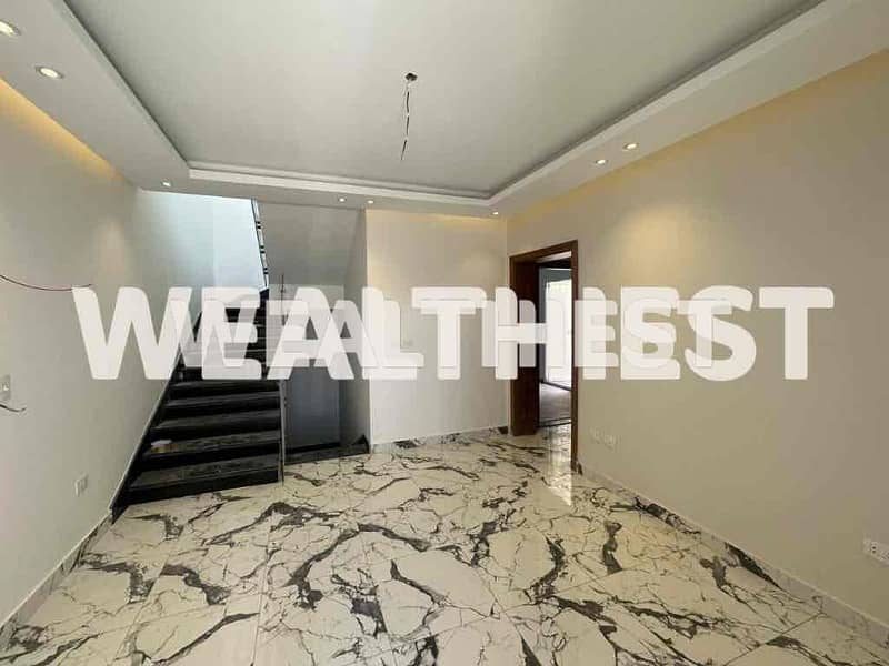 12 3552e402-4618-432a-b0c5-4ff938056ada. jpg