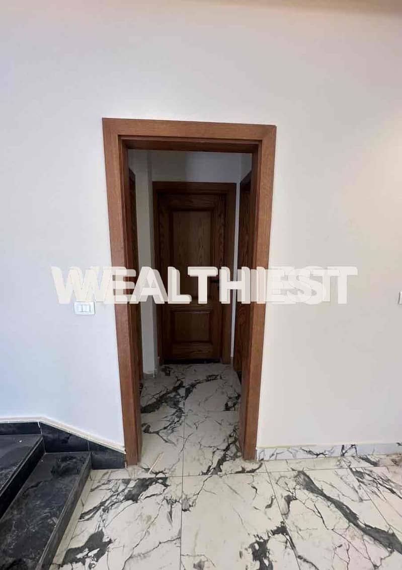 18 55b30cf4-5d44-424b-8889-ee0952a5f433. jpg