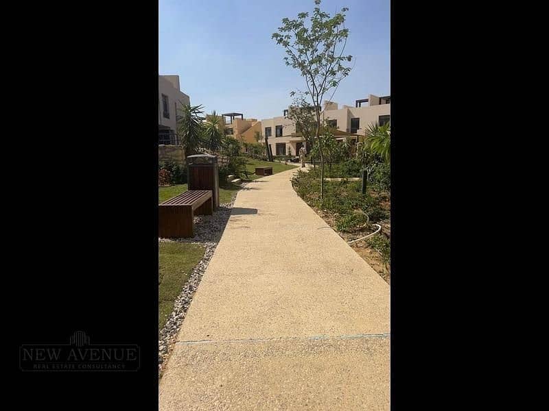 10 d16cbae2-8287-4e81-aa8c-ac25a9c13a0c. png