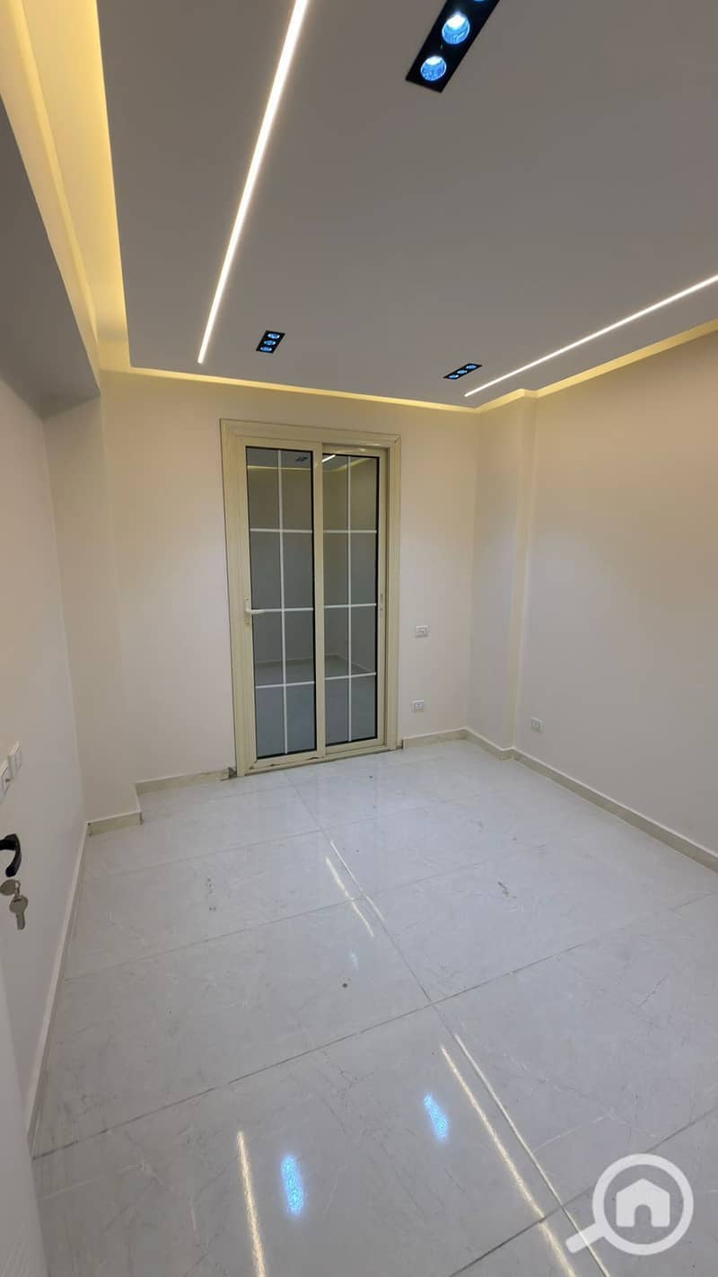 7 725d113a-e4ca-4a95-ad41-0d1dee1f3ea3. jpg