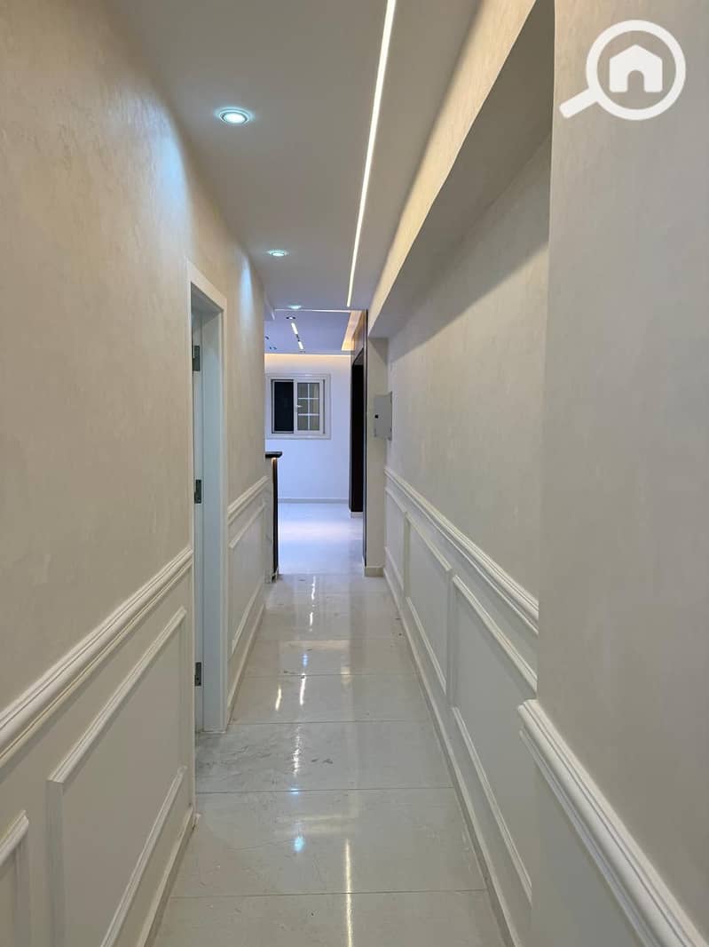 13 c64db07b-4bba-42be-b187-8f45103ec57d. jpg