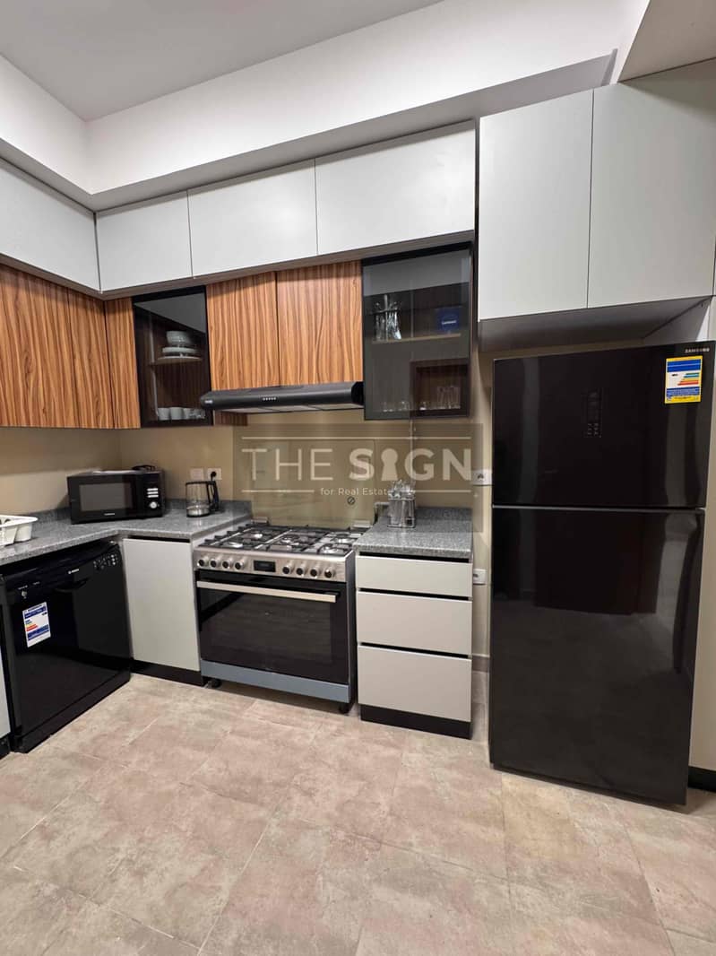 24 68751f99-549c-40d5-b2f8-1b54ada24d64. jpg