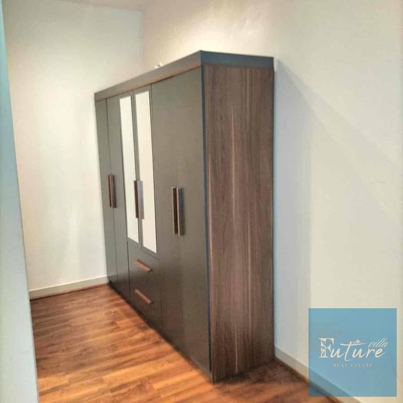 21 9914a7e0-5d4e-447c-8ecd-9f7cc8aaf189. jpg