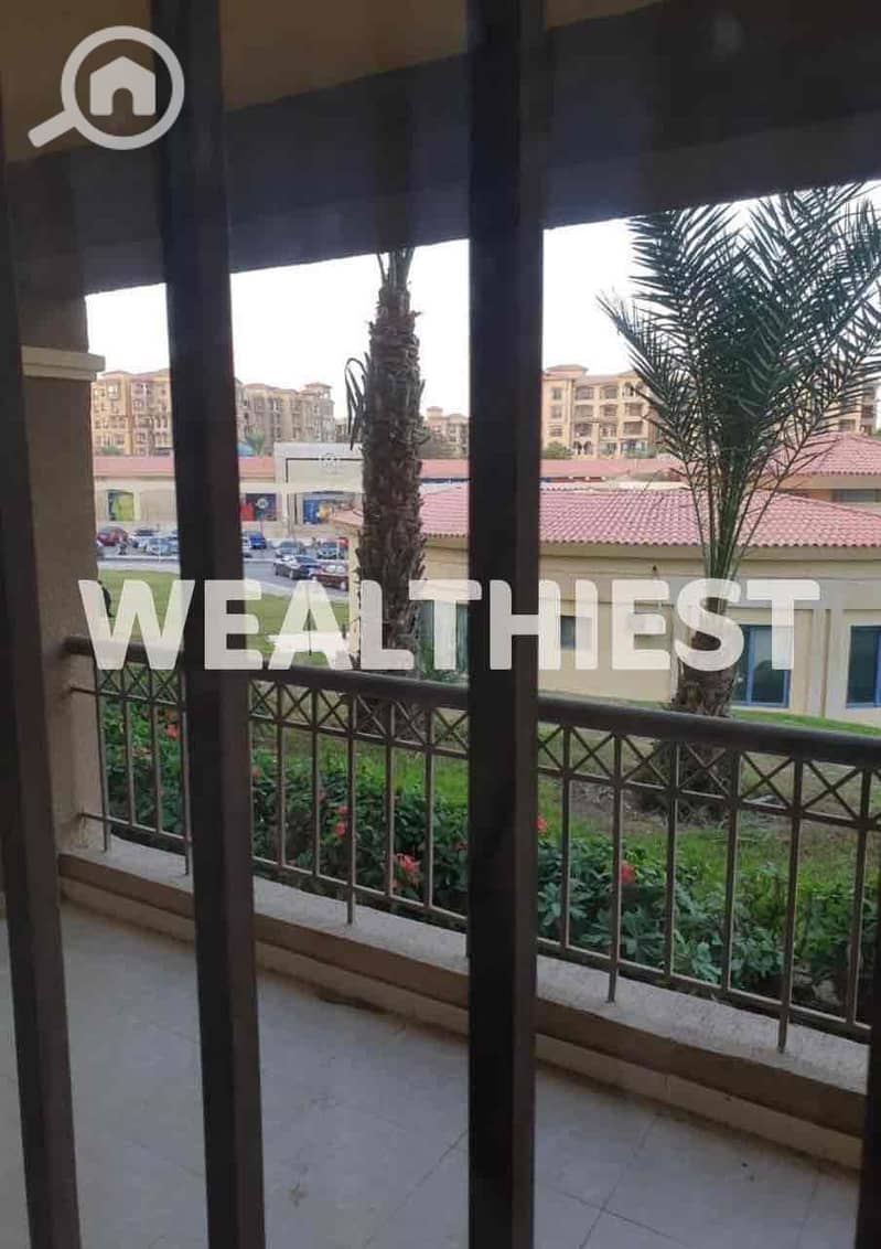 10 637d7f1d-0763-44d7-9731-e34842a84b60. jpg