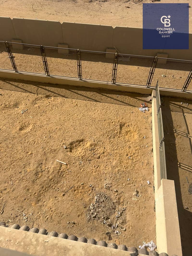 10 0ae3bc1b-62a5-45c4-be3e-2e1d7909117b. jpeg