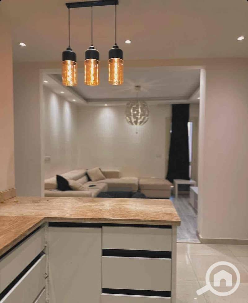 5 ee008277-1275-4eb7-a17f-12f57e8ca124. jpg