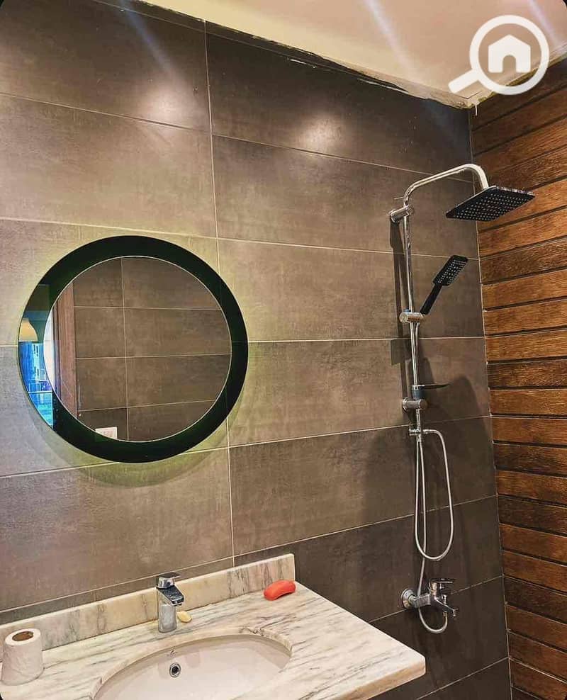 10 fc084a0c-0991-4cda-b28c-59814fba091f. jpg