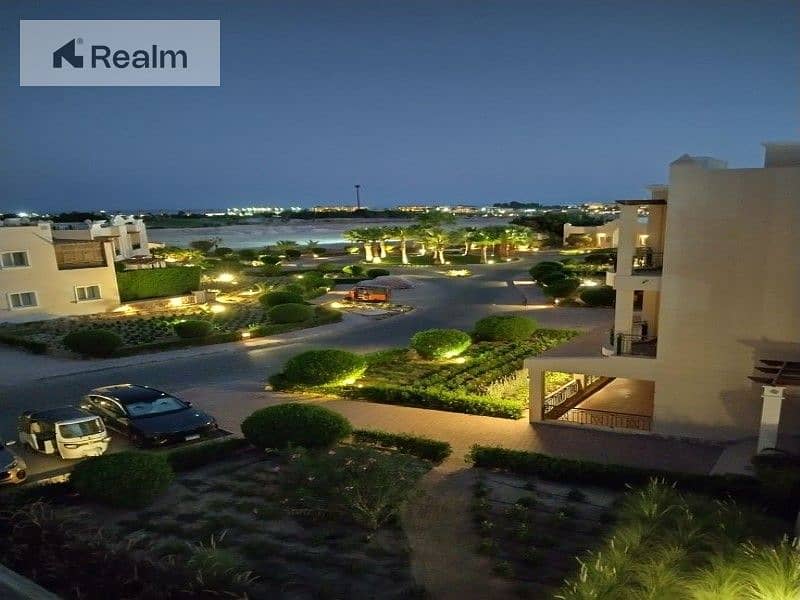 10 8308c69e-6cec-4769-a9fb-e322f021b502. jpg