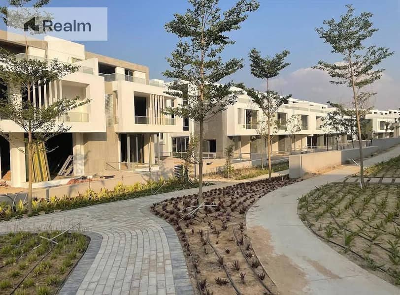 10 480572909_1180192970128418_1436142883513635133_n. jpg