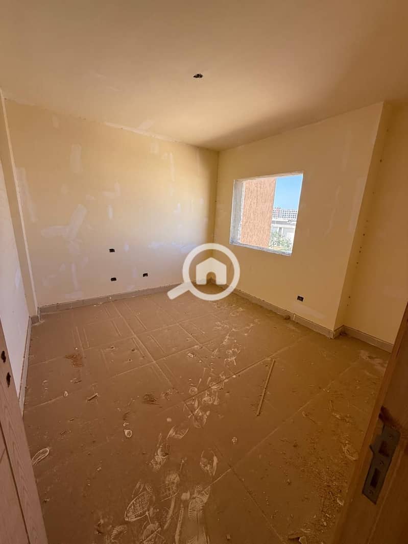 3 WhatsApp Image 2025-10-30 at 19.48. 34_29e9f3bb. jpg