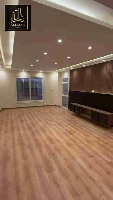 1000136660. jpg 1000136660. jpg