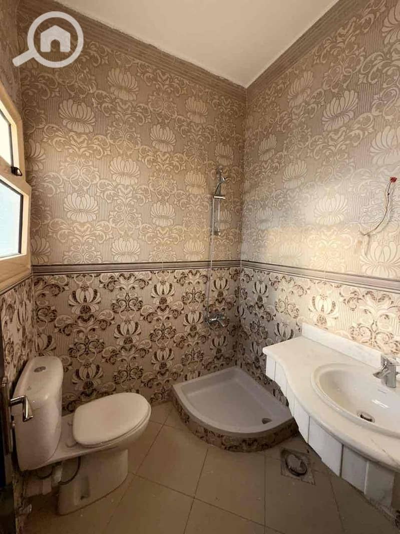 3 dfd58882-5e3d-417e-9308-35f78ed7e5b3. jpg