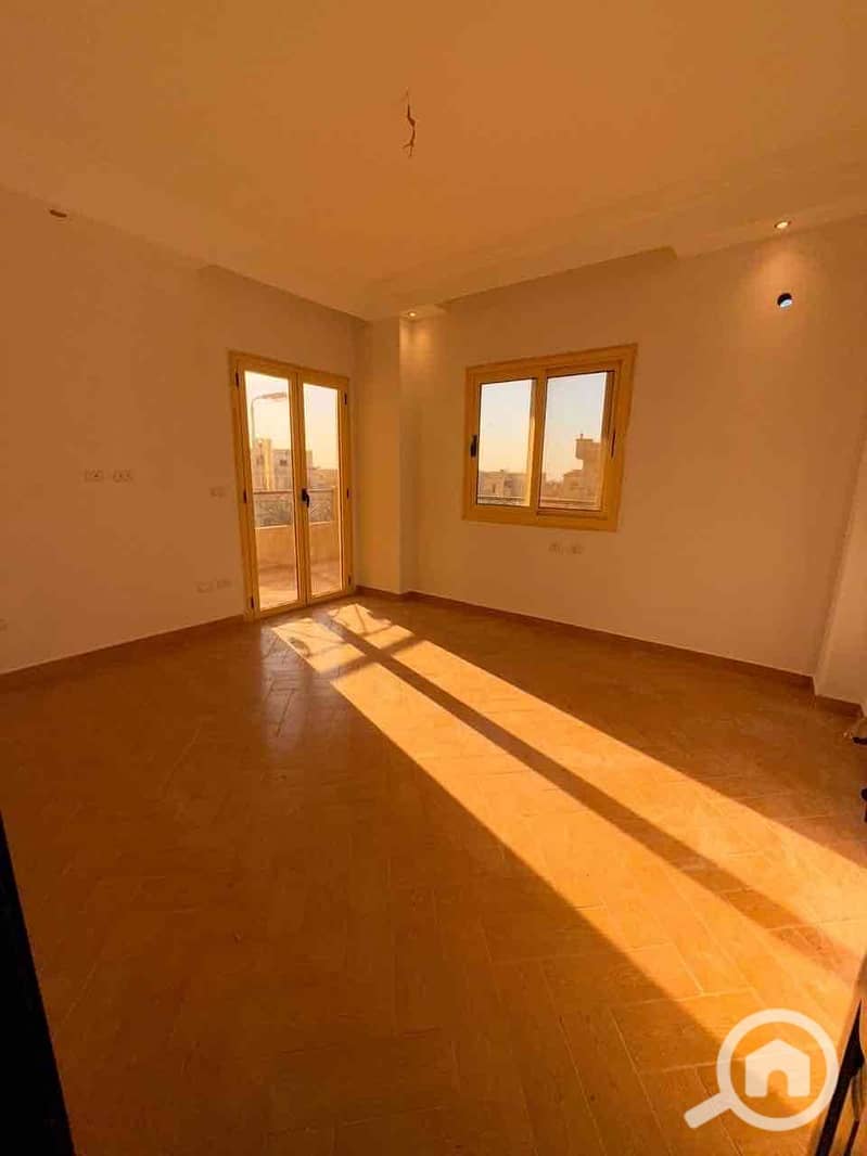 7 026c6266-eb32-49a7-a7ee-f1ce9b025f6a. jpg