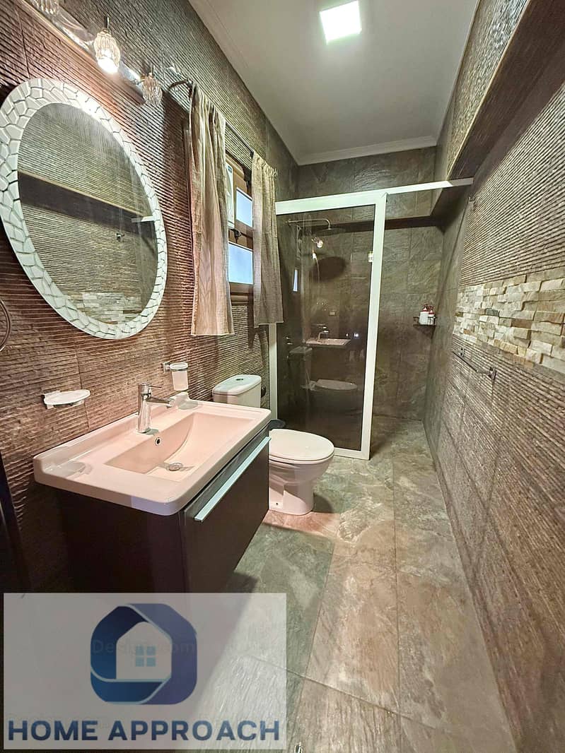 12 b706587b-0f8f-4747-a65d-cbe195f11f24. jpg