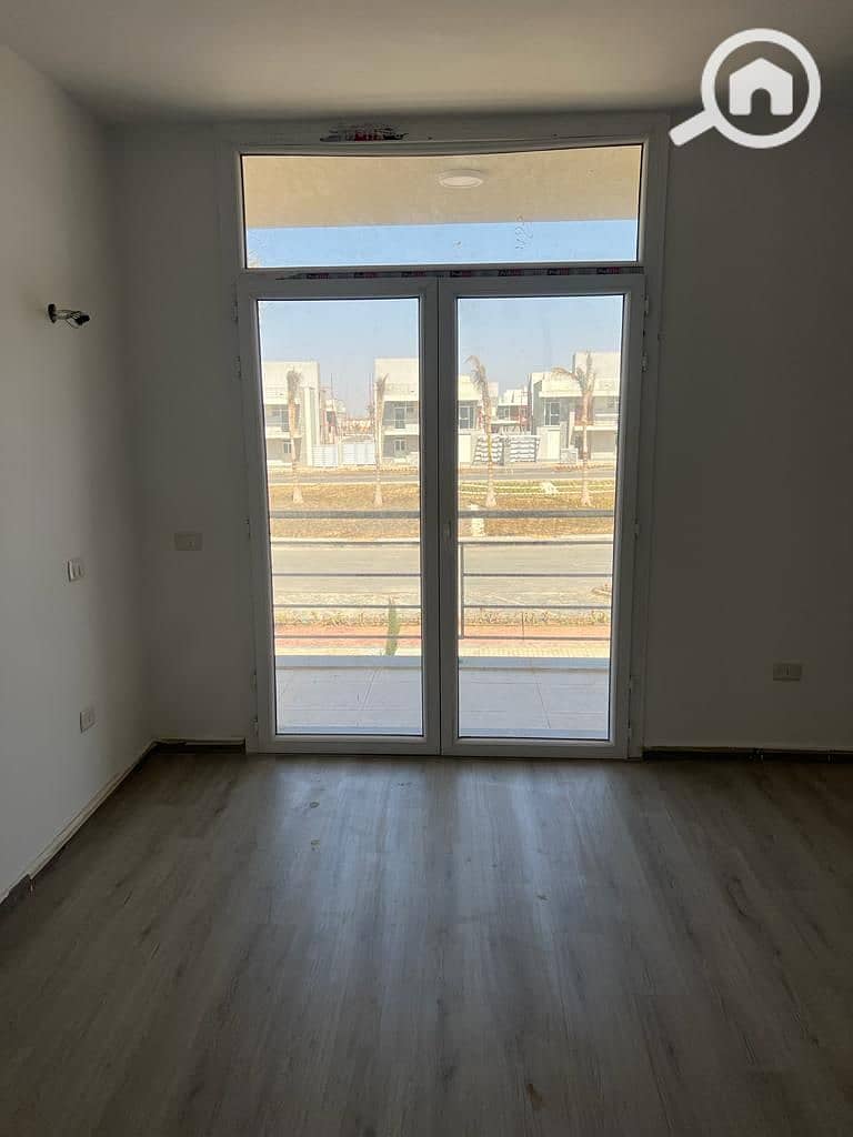 7 f423941f-c79b-4bf3-a417-1b1a95c0f648. jpg