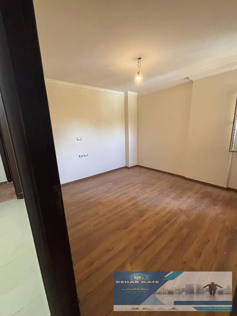 11 afef4914-eee0-481c-8b68-769120407f7b. jpg