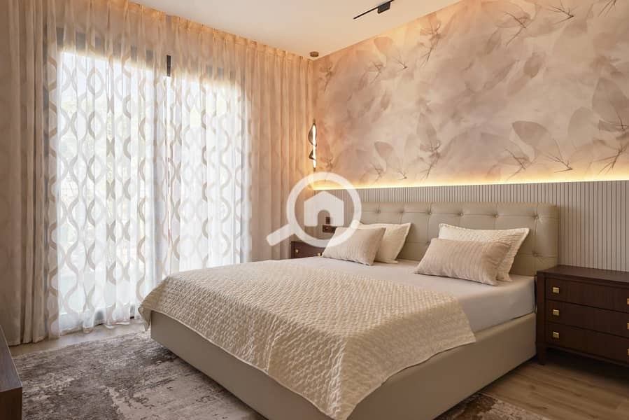 2 WhatsApp Image 2025-10-09 at 17.00. 48 (1). jpeg