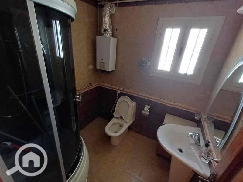 8 fdd6841a-31bf-441f-95c3-45e0165b5ff7. jpg